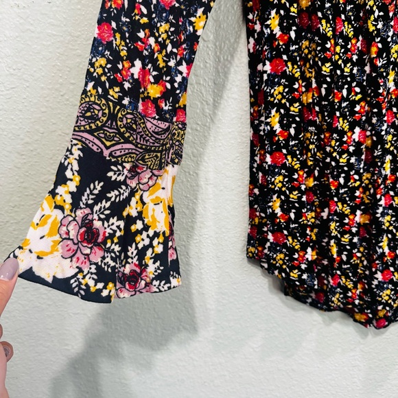 Free People Wild Flowers Bell Sleeve Henley Tunic Top Size Small - Picture 4 of 11